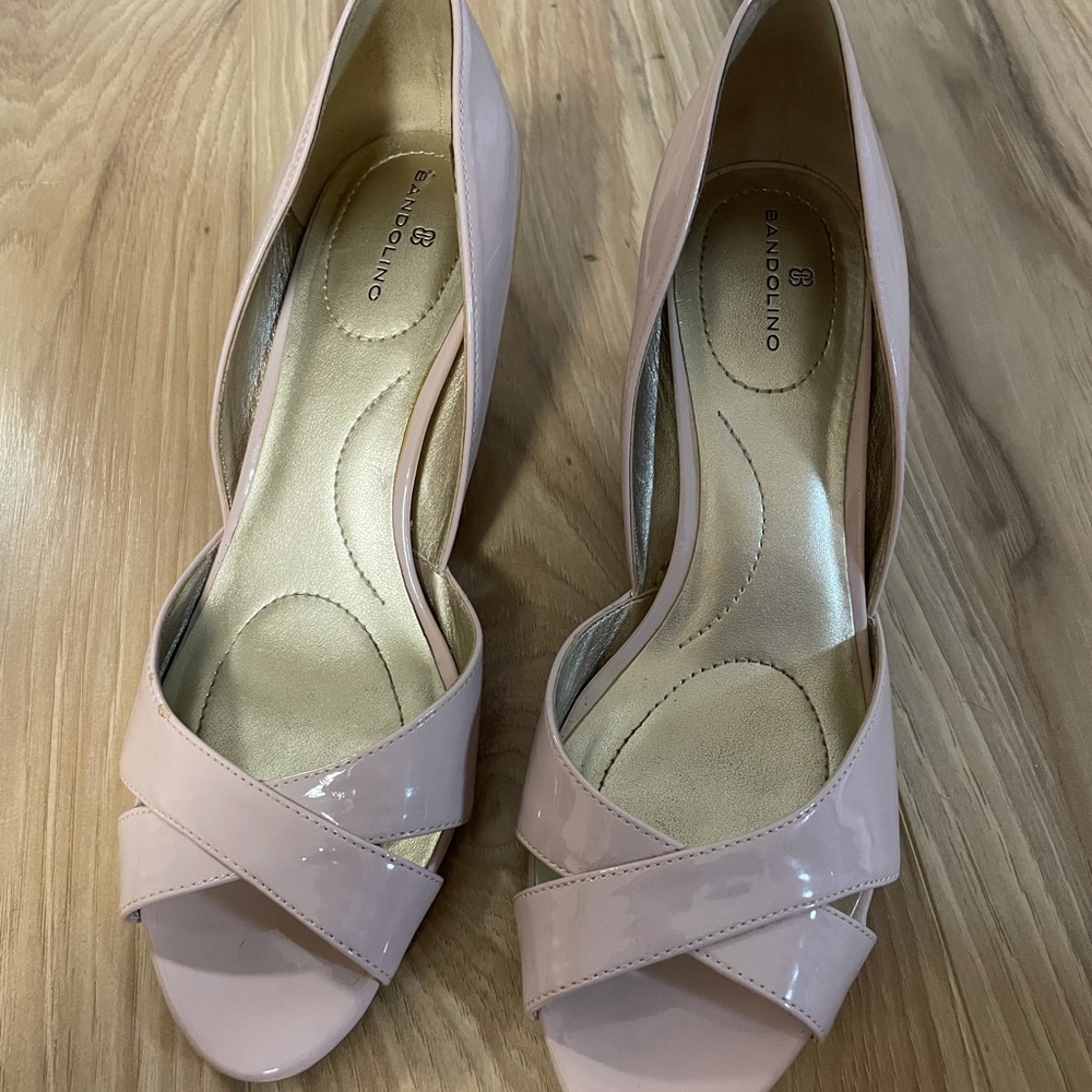 Bandolino/ pink rose heels/ size 6.5M